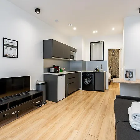 1 Bedroom # Buttes Chaumont # 19 * Parigi