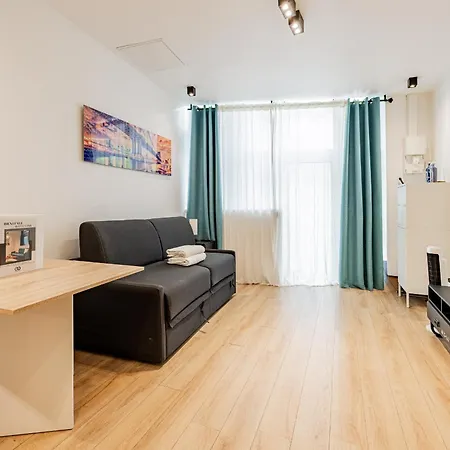 Appartamento 1 Bedroom # Buttes Chaumont # 19 *